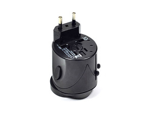 Universal Travel Plug