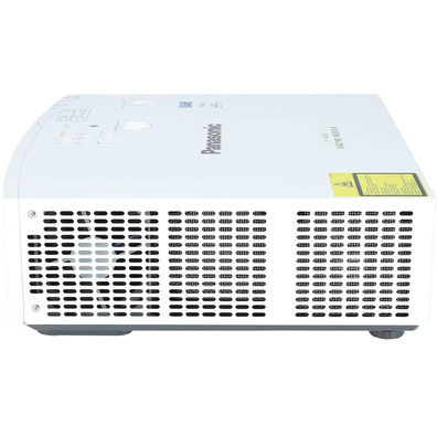 Panasonic PT-VMZ40EJ Laser 3LCD projector