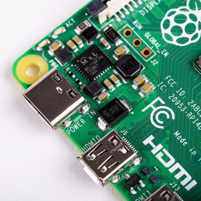 Raspberry Pi 4 Model B (8GB)